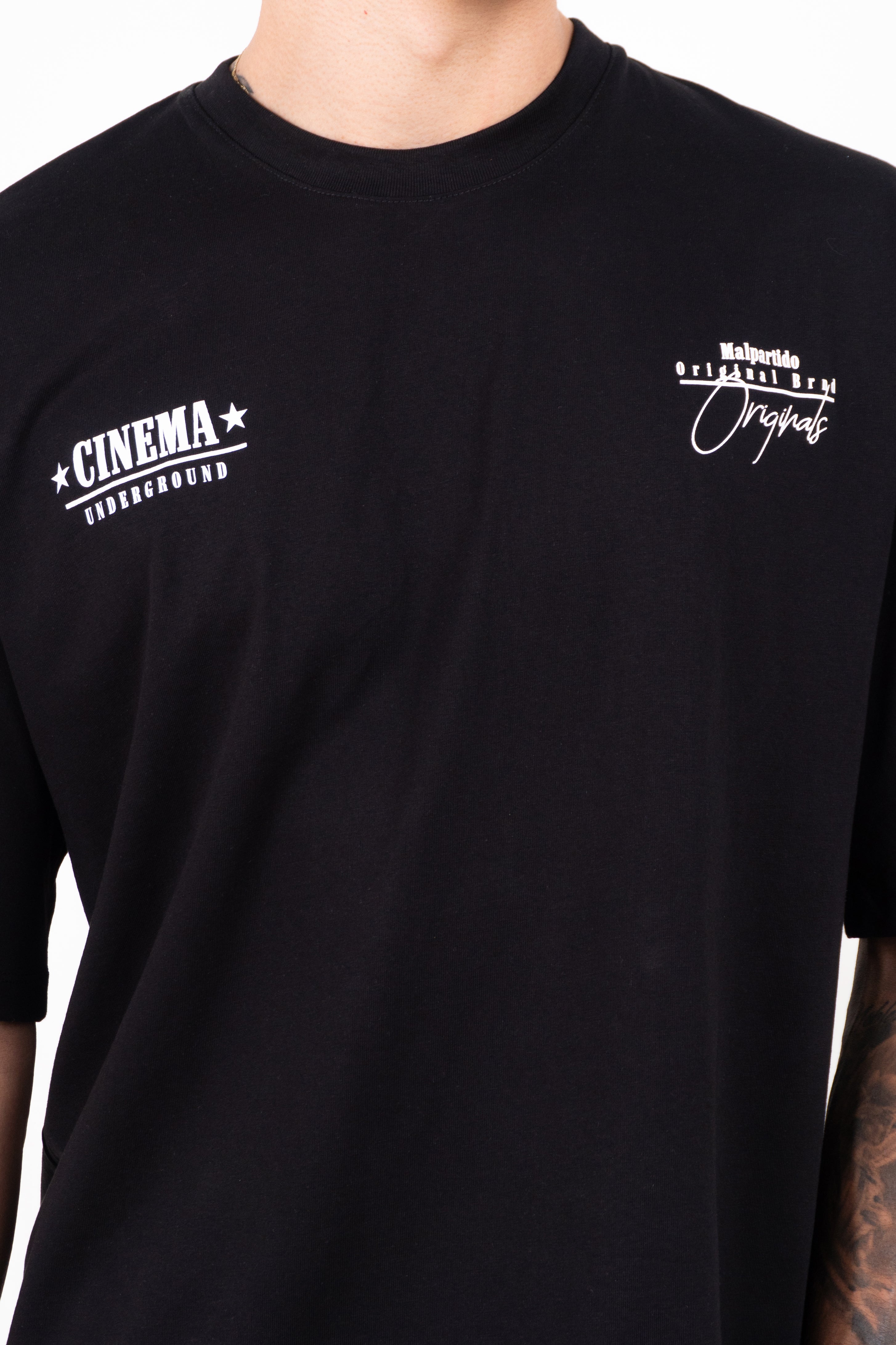 Camiseta over MARLBORO