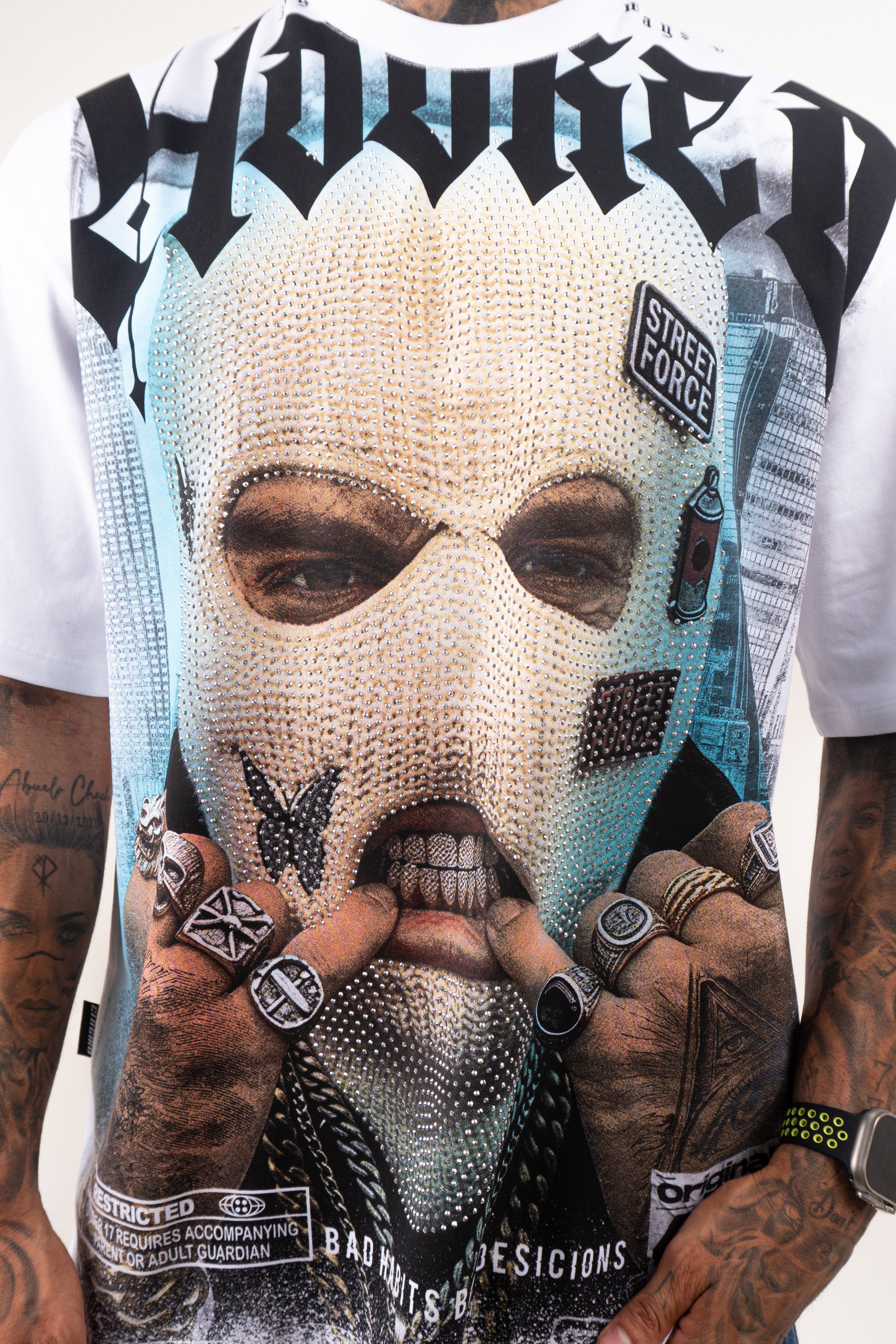 Camiseta over TOUGH STREET