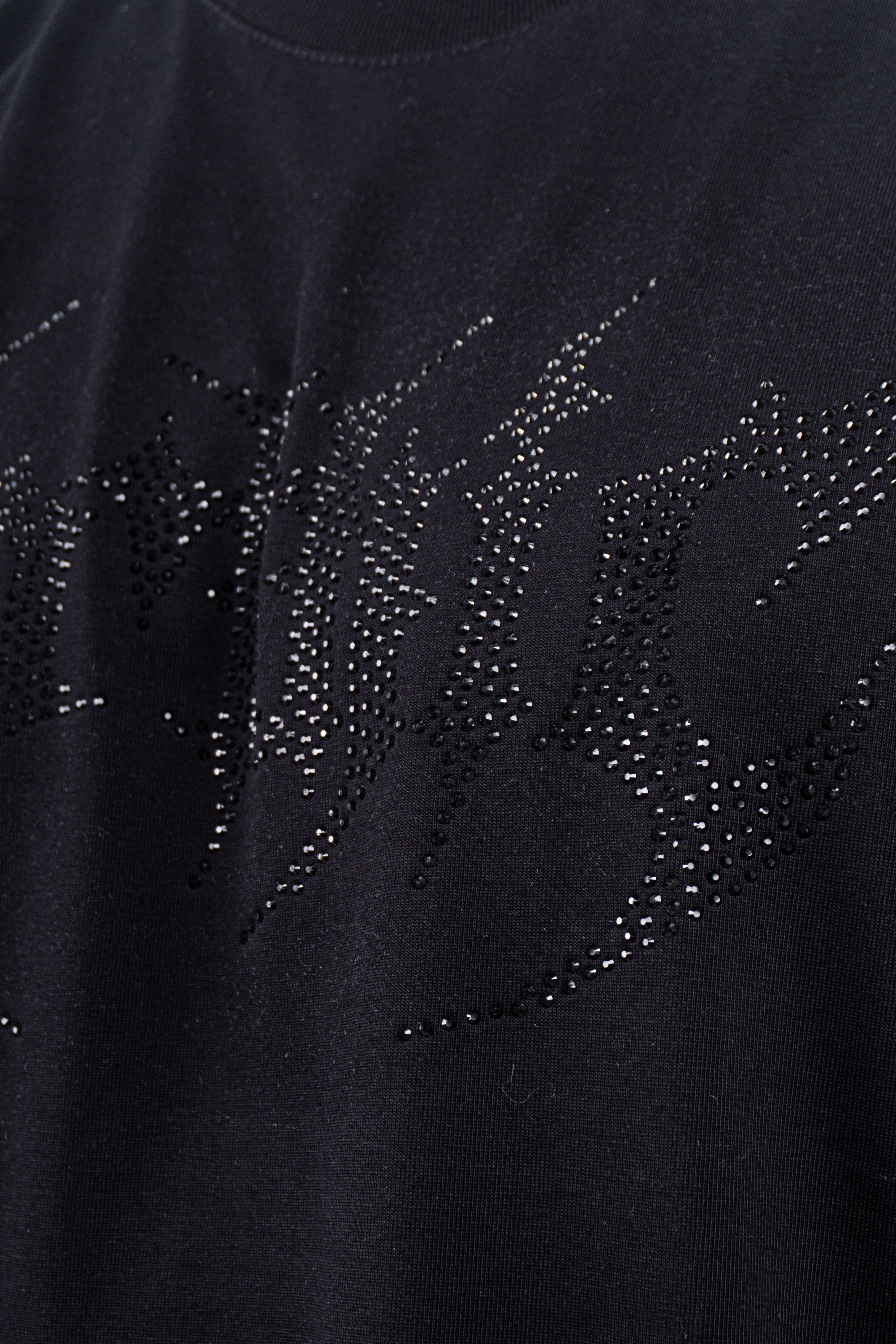 Camiseta over GOTHIC piedra negra