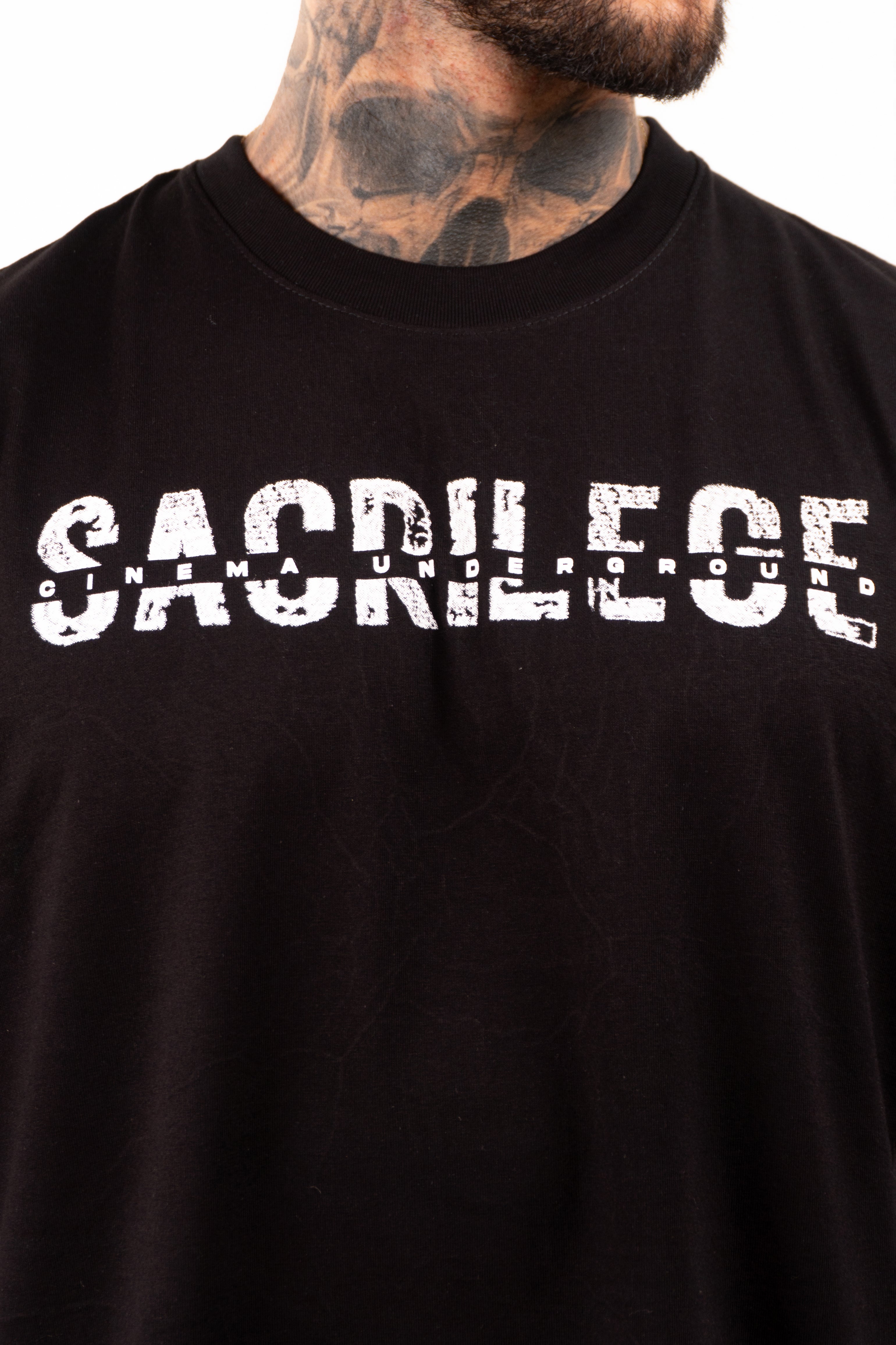 Camiseta over SACRILECE