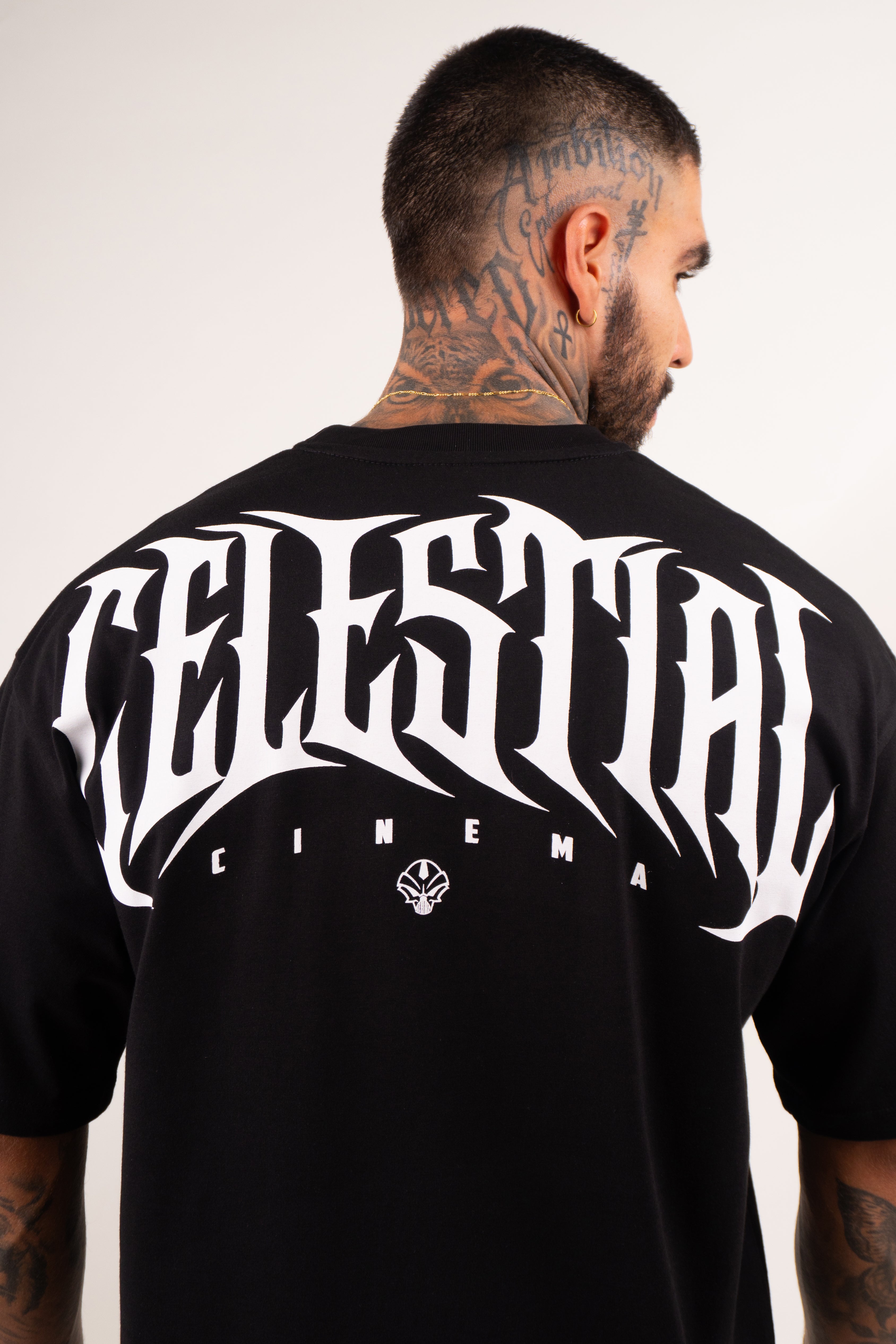 Camiseta over COSMIC