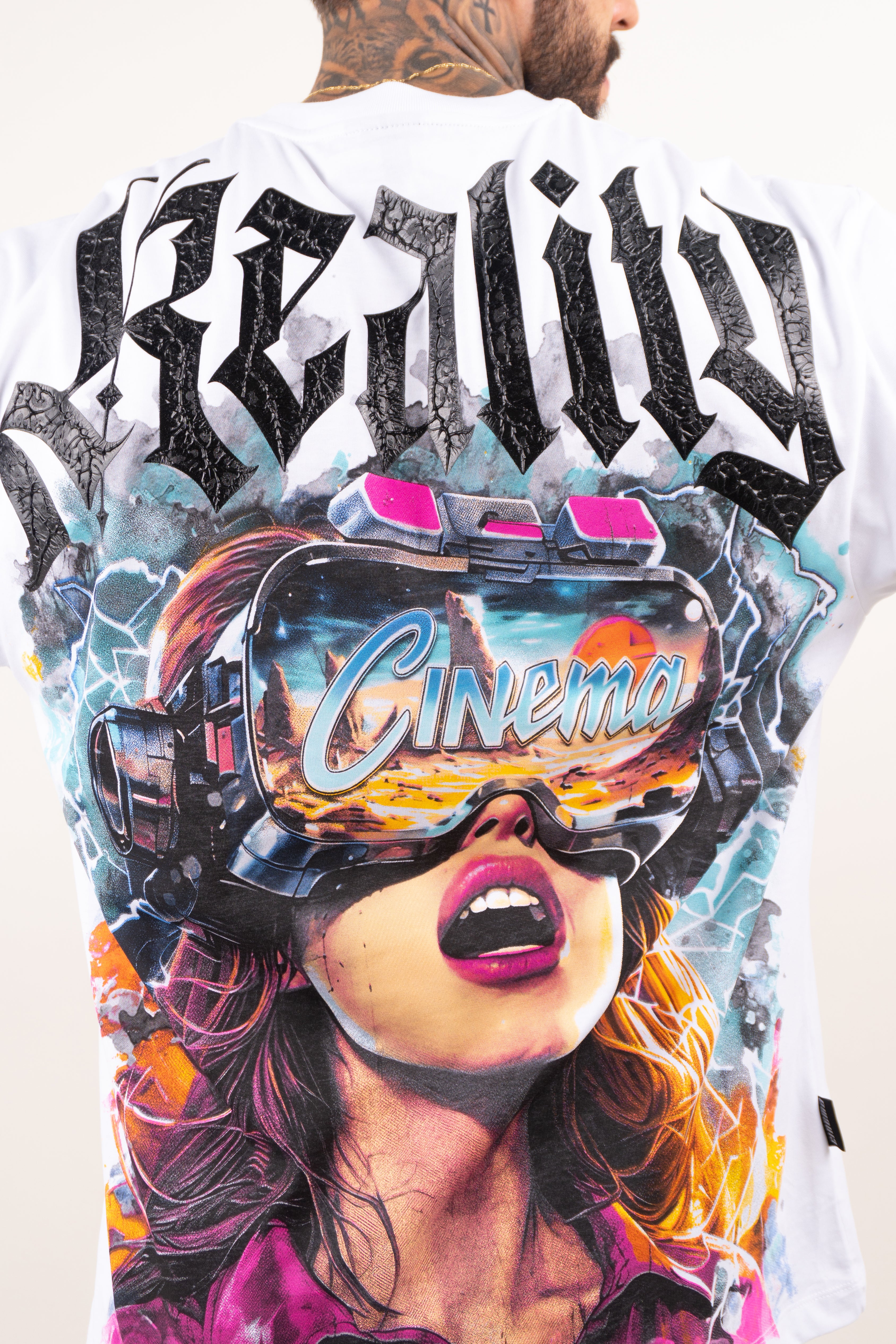 Camiseta over REALITY