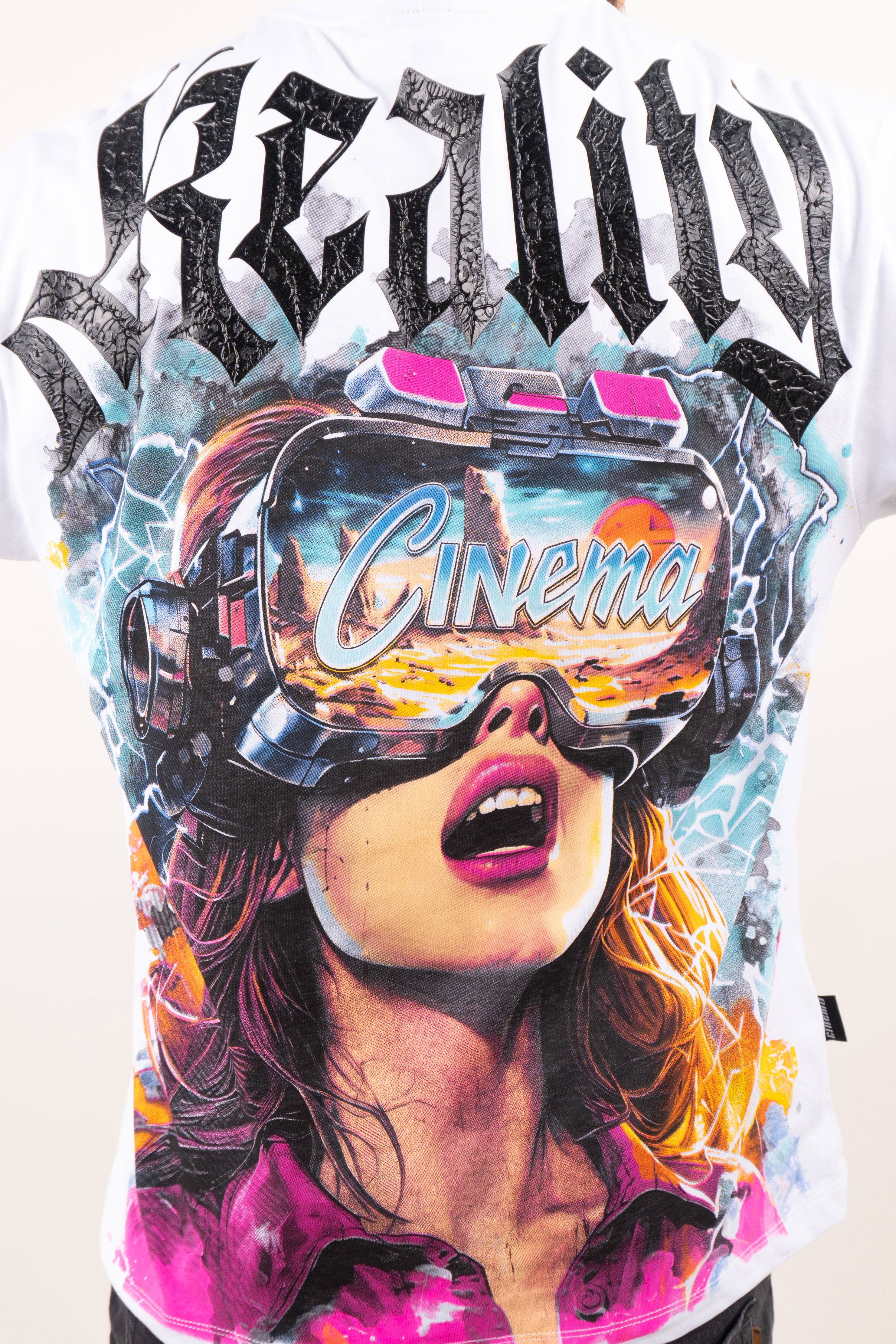 Camiseta over REALITY