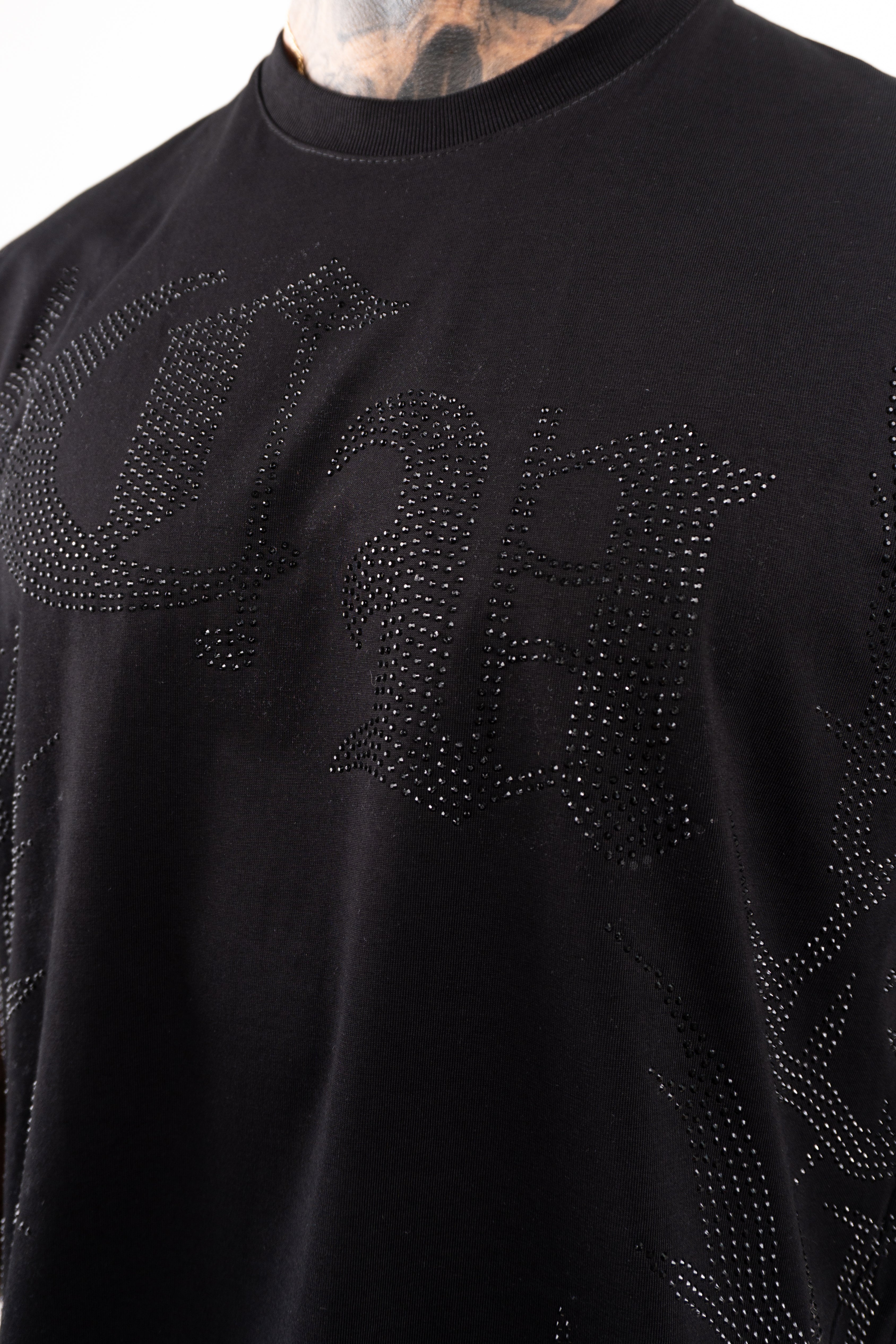 Camiseta over WAR piedra negra