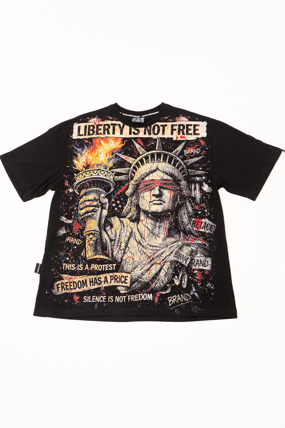 Camiseta over FREEDOM HAS PRICE
