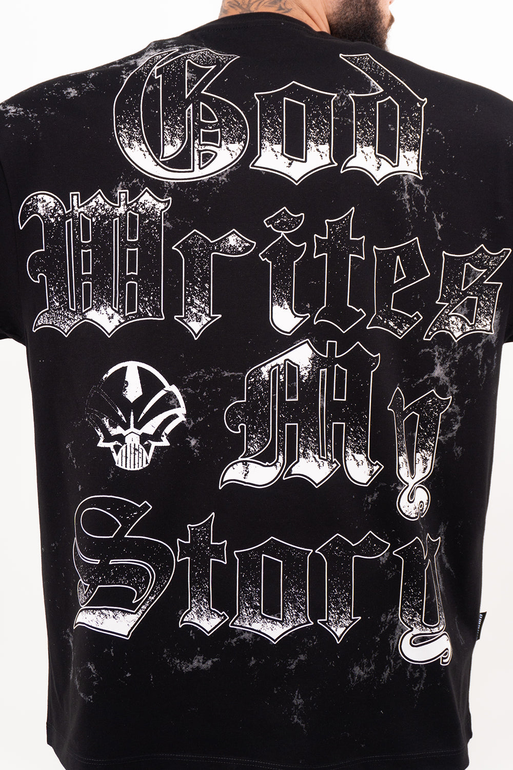 Camiseta over GOD WRITES