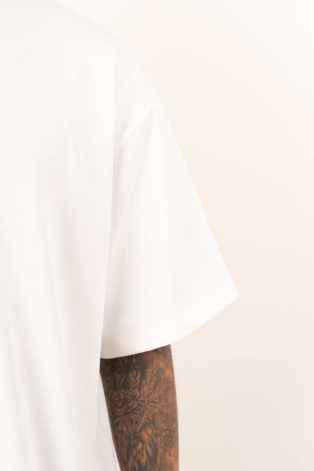 Camiseta boxy basica C.U ivory