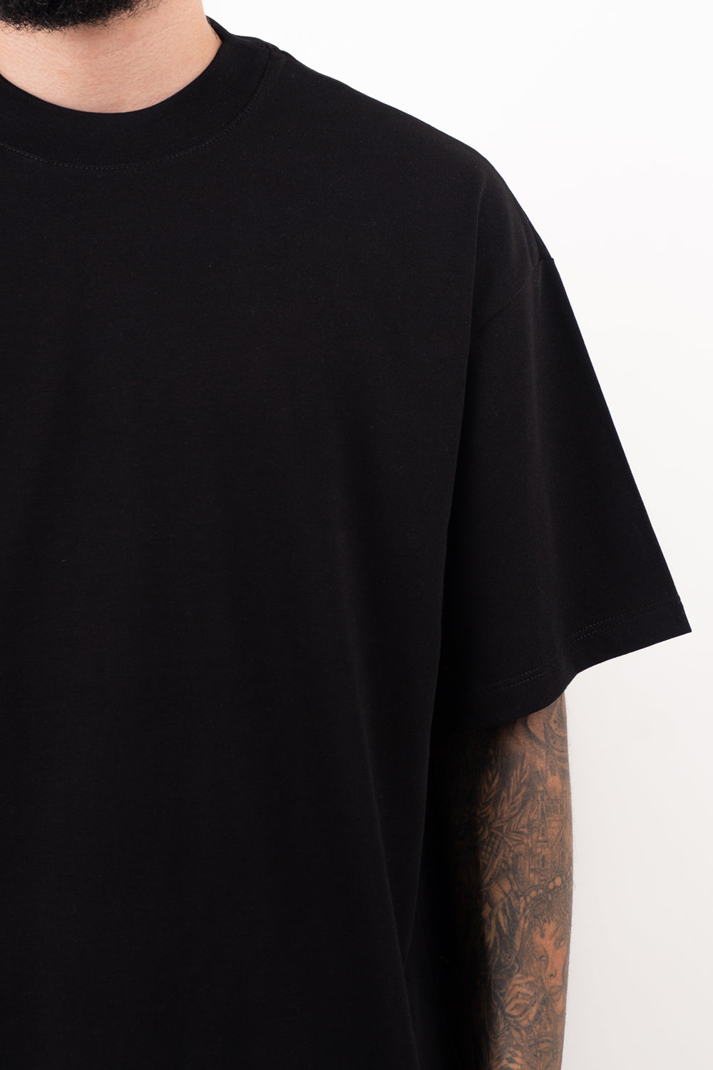 Camiseta boxy basica C.U negra