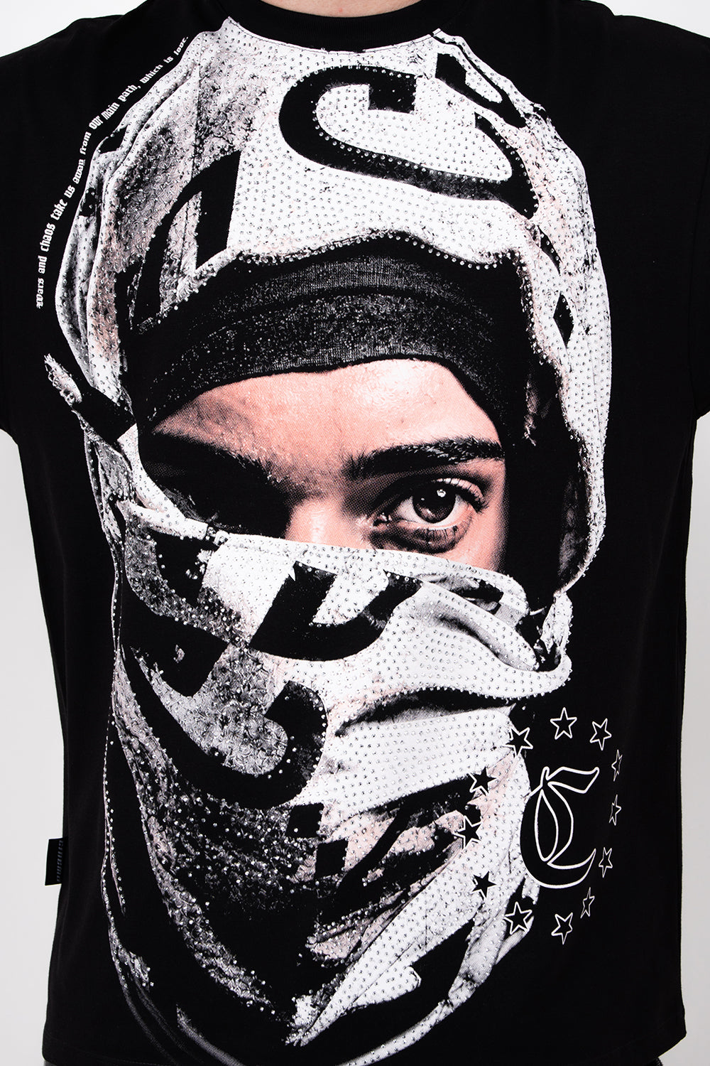 Camiseta over NO WARS