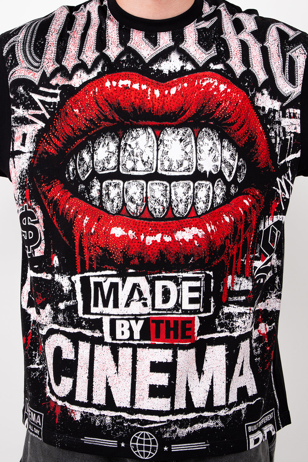 Camiseta over MADE BY THE