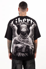 Camiseta over LIBERTY