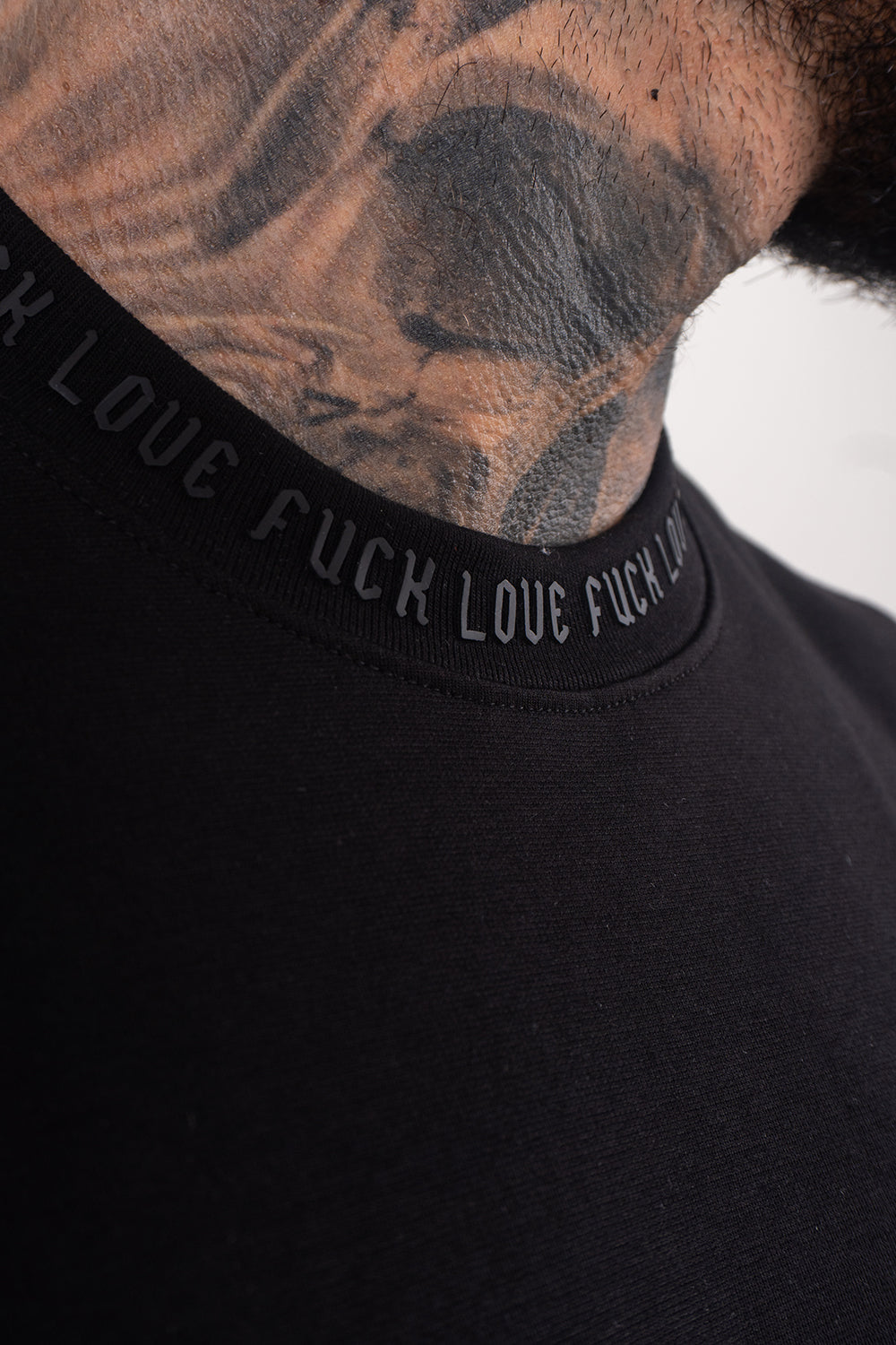 CINEMA BÁSICA - OVERSIZE FIT - FUCK LOVE