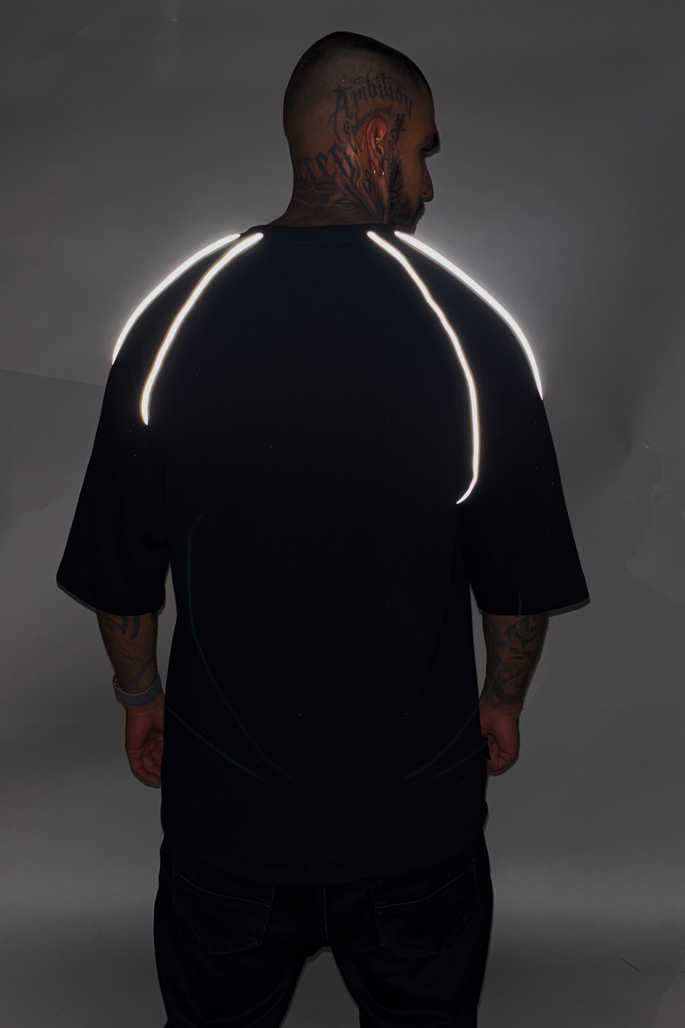 Camiseta over AMBITION